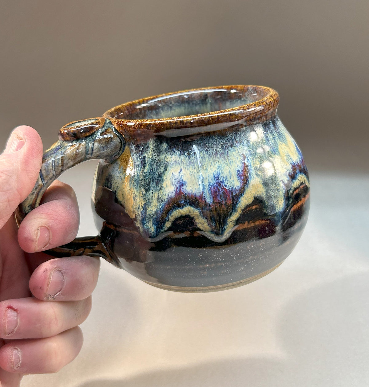 Handmade Round Pottery Mug – Unique Ceramic Cup for Coffee or Tea