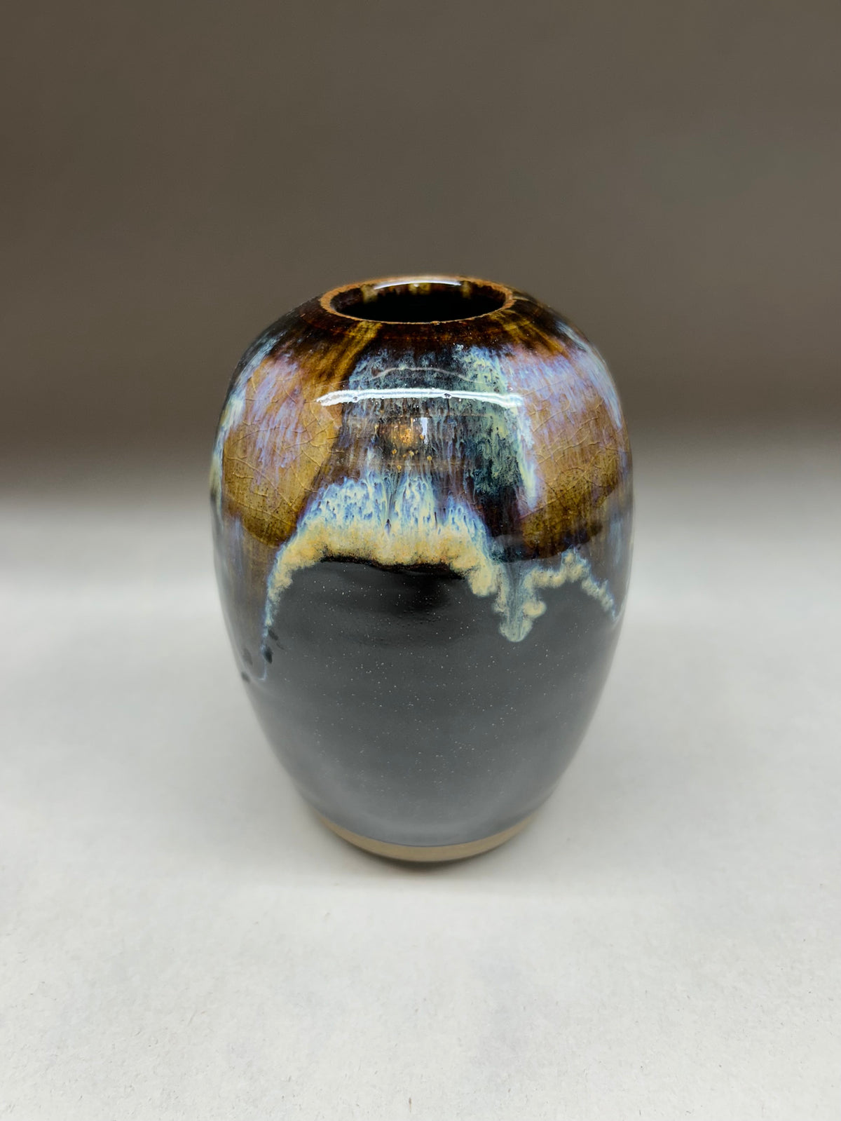 Potteryvase-handmadepottery-pin frog-vase-ceramic