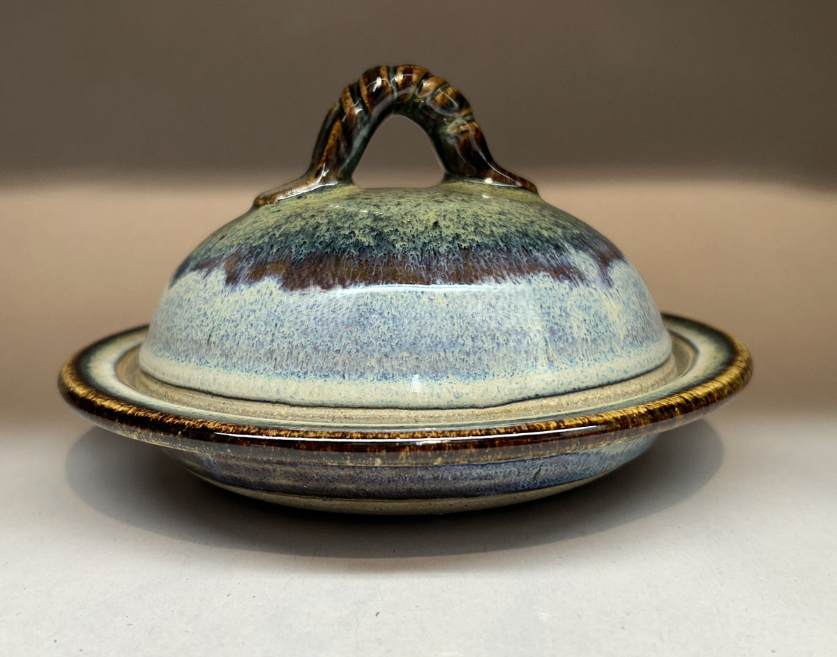 Handmade Pottery Butter Dish with Dome Lid – Elegant, Functional, Artisan Kitchenware